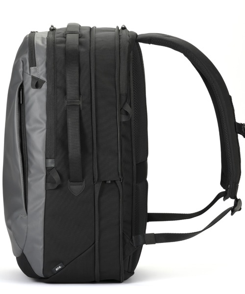 ace.(エース)の「エースジーン ビジネスリュック ラグレンティス B4サイズ収納可能 15.6inchPC収納 29L 1150g 2気室 68324(ビジネスバッグ・メンズ・ダークグレー/ブラック・FREE)」の5枚目の写真