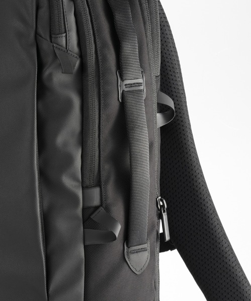 ace.(エース)の「エースジーン ビジネスリュック ラグレンティス B4サイズ収納可能 15.6inchPC収納 29L 1150g 2気室 68324(ビジネスバッグ・メンズ・ダークグレー/ブラック・FREE)」の13枚目の写真