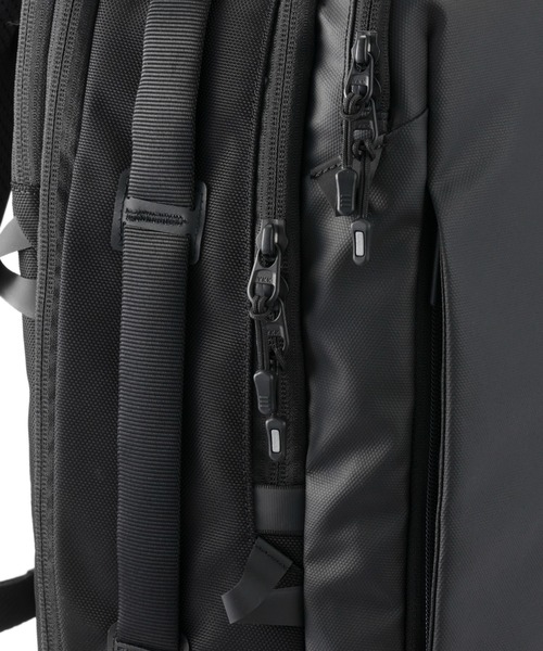 ace.(エース)の「エースジーン ビジネスリュック ラグレンティス B4サイズ収納可能 15.6inchPC収納 29L 1150g 2気室 68324(ビジネスバッグ・メンズ・ダークグレー/ブラック・FREE)」の15枚目の写真