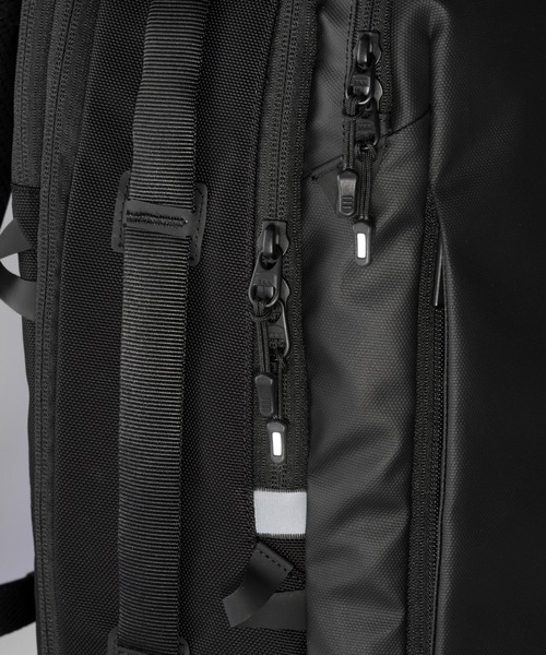 ace.(エース)の「エースジーン ビジネスリュック ラグレンティス B4サイズ収納可能 15.6inchPC収納 29L 1150g 2気室 68324(ビジネスバッグ・メンズ・ダークグレー/ブラック・FREE)」の16枚目の写真