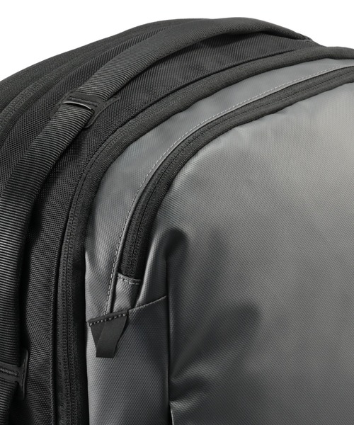 ace.(エース)の「エースジーン ビジネスリュック ラグレンティス B4サイズ収納可能 15.6inchPC収納 29L 1150g 2気室 68324(ビジネスバッグ・メンズ・ダークグレー/ブラック・FREE)」の18枚目の写真