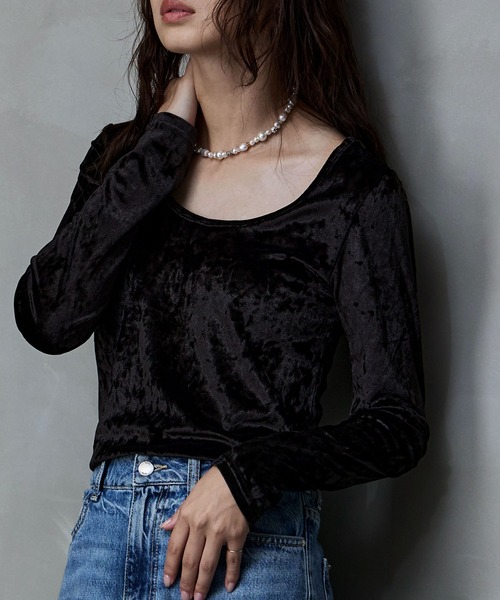 etoll.(エトル)の「2wayバックオープンUネックベロアトップス(Tシャツ/カットソー・レディース・ブラック/ブラウン・M)」の12枚目の写真