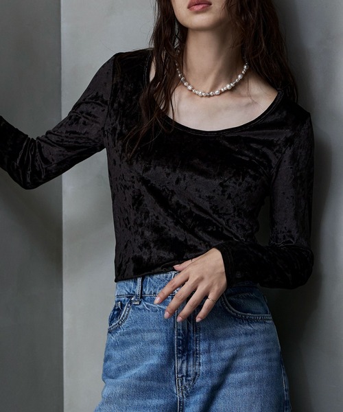 etoll.(エトル)の「2wayバックオープンUネックベロアトップス(Tシャツ/カットソー・レディース・ブラック/ブラウン・M)」の14枚目の写真