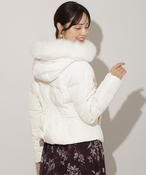 WILLSELECTION（ウィルセレクション）の「フードファーペプラムショートダウン（ダウンジャケット/コート・レディース・ブラック/オフホワイト/ベージュ/ボルドー・FREE）」の6枚目の写真