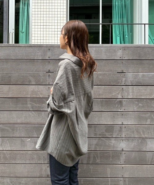 Sirin(シリン)の「【ZOZO限定】ピーチストライプビッグシャツ(シャツ/ブラウス・レディース・ベージュ/チャコールグレー・FREE)」の10枚目の写真