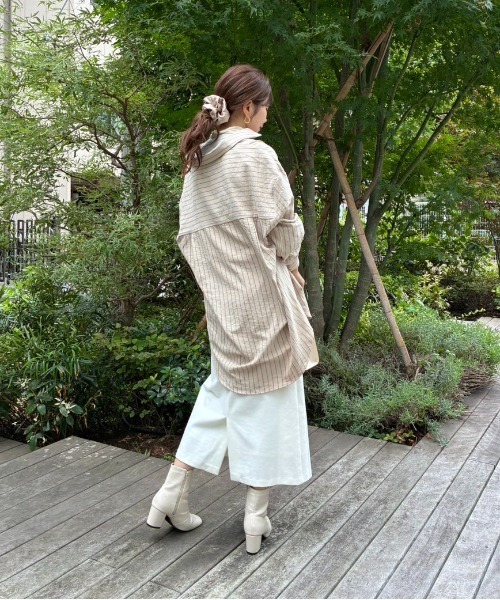 Sirin(シリン)の「【ZOZO限定】ピーチストライプビッグシャツ(シャツ/ブラウス・レディース・ベージュ/チャコールグレー・FREE)」の3枚目の写真