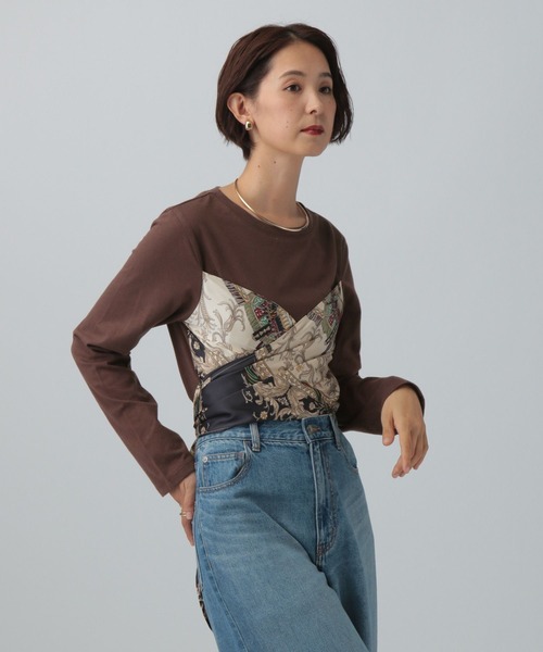 LEPSIM(レプシィム)の「スカーフビスチェ風長袖プルオーバー 603885(Tシャツ/カットソー・レディース・ブラック/ブラウン/アイボリー・FREE)」の4枚目の写真