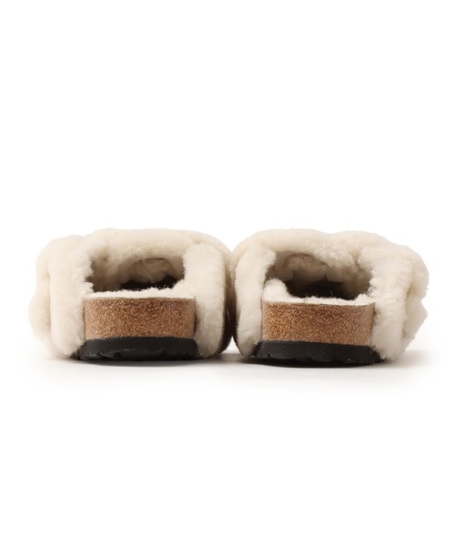 BIRKENSTOCK(ビルケンシュトック)の「BIRKENSTOCK BOSTON BIG BUCKLE TEDDY EGGSHELL LAF / ビルケンシュトック ボストン ビッグ バックル テディ エッグシェル LAF(サンダル・レディース・ホワイト・25.0cm/24.5cm/24.0cm/23.0cm)」の4枚目の写真