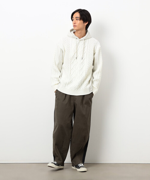 COMME CA ISM(コムサイズム)の「ニット×裏シャギーパーカ(ニット/セーター・メンズ・ブルー/アイボリー/ブラック・SMALL/MEDIUM/LARGE)」の4枚目の写真