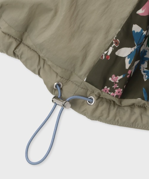PS Paul Smith(ピーエスポールスミス)の「ウィメンズ タフタ ショートコート / 255322 421J(ブルゾン・レディース・グレイッシュベージュ/ブラック・38/40)」の10枚目の写真