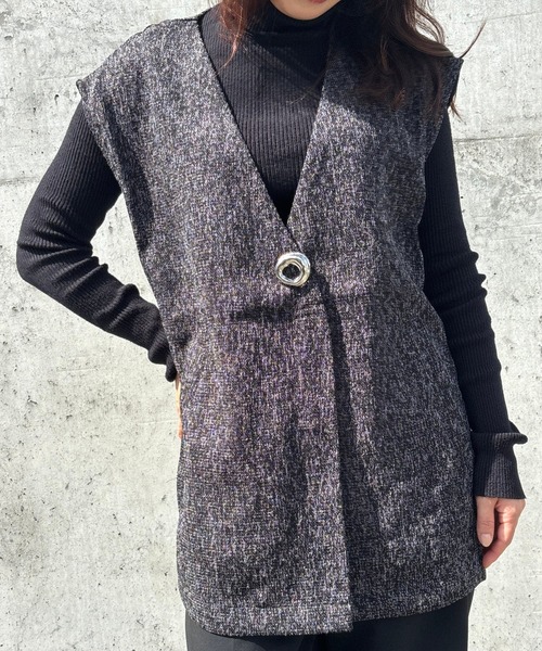 merrylatte（メリーラテ）の「ブローチ付き ツイードライク ジレ【Muller Rossi】（ベスト・レディース・ブラックミックス・FREE）」の6枚目の写真