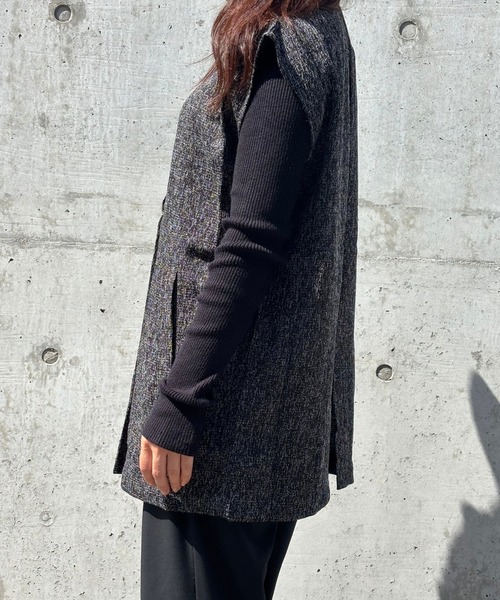 merrylatte（メリーラテ）の「ブローチ付き ツイードライク ジレ【Muller Rossi】（ベスト・レディース・ブラックミックス・FREE）」の3枚目の写真