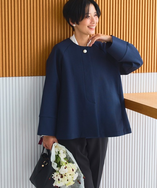 CROSS FUNCTION(クロスファンクション)の「正解 パールボタンAラインコート【CROSS FUNCTION/クロスファンクション】(ノーカラーコート・レディース・アイボリー/ネイビー・LL/L/M)」の1枚目の写真