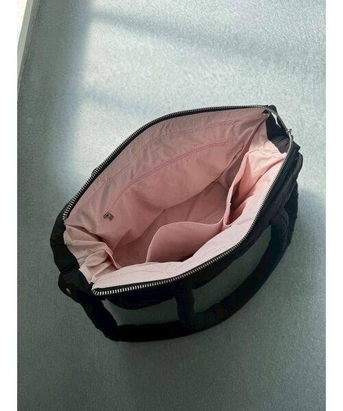 dazzlin(ダズリン)の「【吉田朱里】マシュマロトートバッグ(トートバッグ・レディース・ブラック・FREE)」の2枚目の写真