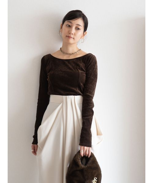 SNIDEL（スナイデル）の「カップインベロアカットソー（Tシャツ/カットソー・レディース・ブラウン/ベージュ/ブラック・F）」の7枚目の写真