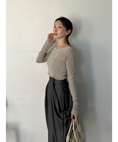 SNIDEL（スナイデル）の「カップインベロアカットソー（Tシャツ/カットソー・レディース・ブラウン/ベージュ/ブラック・F）」の12枚目の写真