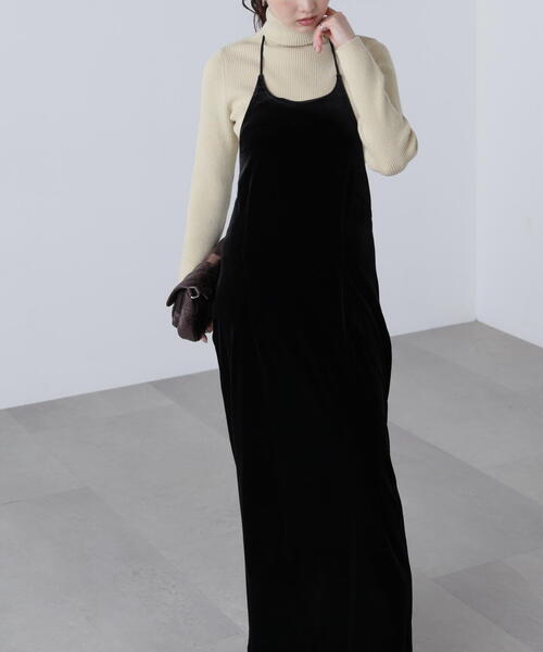 FREE'S MART（フリーズマート）の「◆ホルターネックベロアキャミワンピース（ワンピース・レディース・ブラウン/ブラック・MEDIUM/SMALL）」の9枚目の写真