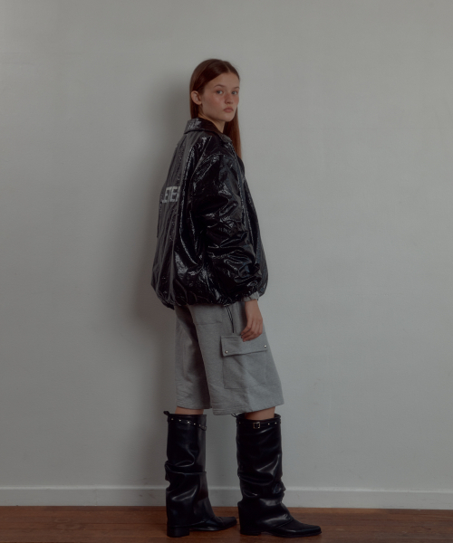 LETERIE（レテリー）の「LETERIE GLOSSY JACKET_BLACK（その他アウター・レディース・ブラック・FREE）」の4枚目の写真