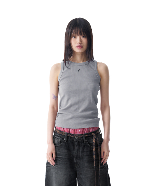 AAKAM(アーカム)の「Distressed Logo Sleeveless (Gray)(Tシャツ/カットソー・レディース・その他・1)」の3枚目の写真
