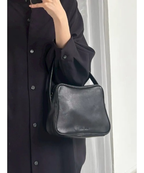 RIM.ARK（リムアーク）の「Boston leather mini bag ボストンレザーミニバッグ（ハンドバッグ・レディース・ダークブルー/ブラック・FREE）」の17枚目の写真