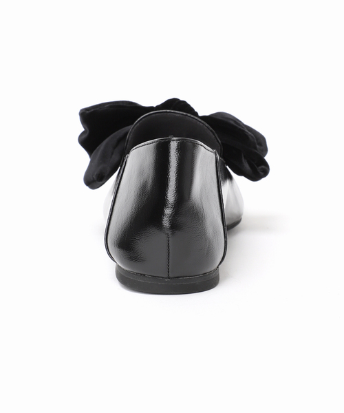 GRISE(グリーズ)の「GRISEワイドスクエアビッグリボンローファー(ローファー・レディース・ゴールド/カーキ/ブラック・23.5cm/24cm/24.5cm/25cm/22cm/22.5cm/23cm)」の21枚目の写真