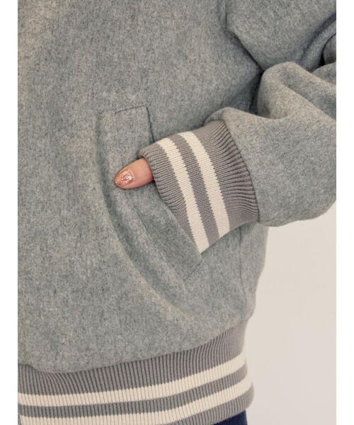 Samansa Mos2（サマンサ モスモス）の「ウール混セーラーカラー2WAY刺繍スタジャン（ブルゾン・レディース・グレー/ベージュ/ネイビー・F）」の17枚目の写真