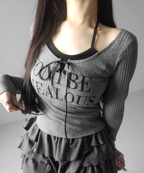me+em select(ミームセレクト)の「【 クロスネックにできる2WAY 】レースアップフェイクレイヤードロゴカットソートップス / laceup fake layered logo cutsew tops(Tシャツ/カットソー・レディース・グレー/ホワイト/ブラック/ピンク・FREE)」の8枚目の写真