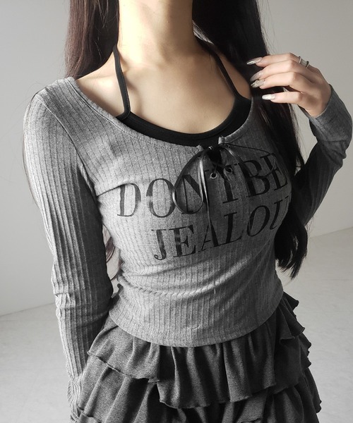 me+em select(ミームセレクト)の「【 クロスネックにできる2WAY 】レースアップフェイクレイヤードロゴカットソートップス / laceup fake layered logo cutsew tops(Tシャツ/カットソー・レディース・グレー/ホワイト/ブラック/ピンク・FREE)」の9枚目の写真