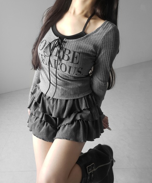 me+em select(ミームセレクト)の「【 クロスネックにできる2WAY 】レースアップフェイクレイヤードロゴカットソートップス / laceup fake layered logo cutsew tops(Tシャツ/カットソー・レディース・グレー/ホワイト/ブラック/ピンク・FREE)」の15枚目の写真