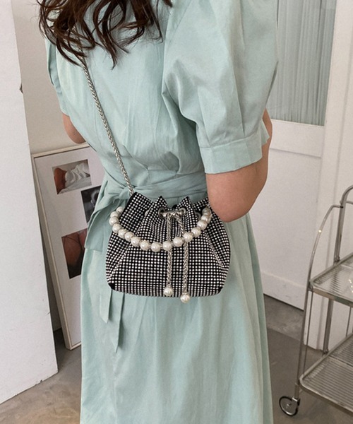 DRESS PLUS（ドレスプラス）の「ラインストーンショルダーバッグ 結婚式（ハンドバッグ・レディース・グレー/シルバー/ブラック・フリー）」の19枚目の写真