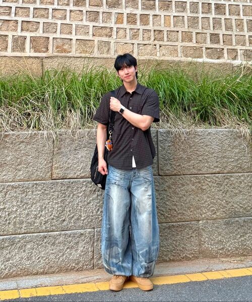 KICHUL(キチョル)の「DEEP OIL WASHED BALLOON DENIM PANTS (BLUE)(デニムパンツ・レディース・その他・X-SMALL/LARGE/SMALL/MEDIUM)」の5枚目の写真