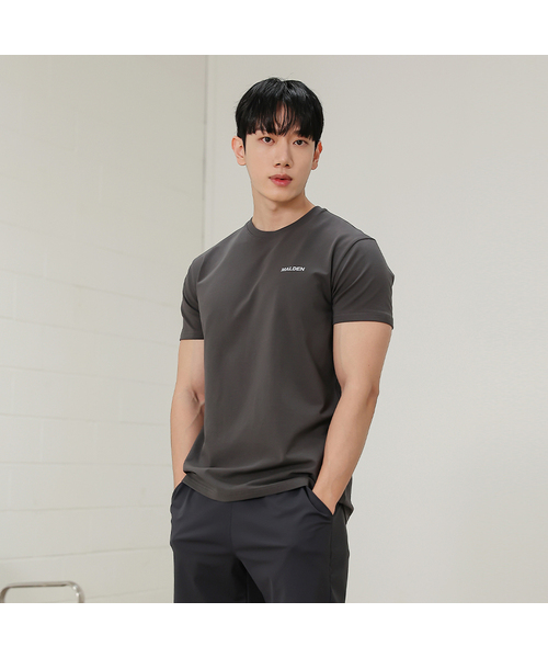MALDEN(モールデン)の「プレミアムマッスルフィットスモールロゴTシャツ(Tシャツ/カットソー・メンズ・チャコール/ネイビー/ブラック/ホワイト・XX-LARGE/X-LARGE/MEDIUM/LARGE)」の4枚目の写真