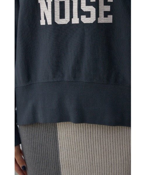 AZUL by moussy（アズールバイマウジー）の「クラックロゴスウェット（スウェット・レディース・ライトブラック/ブラウン/グレー×ホワイト・FREE）」の14枚目の写真