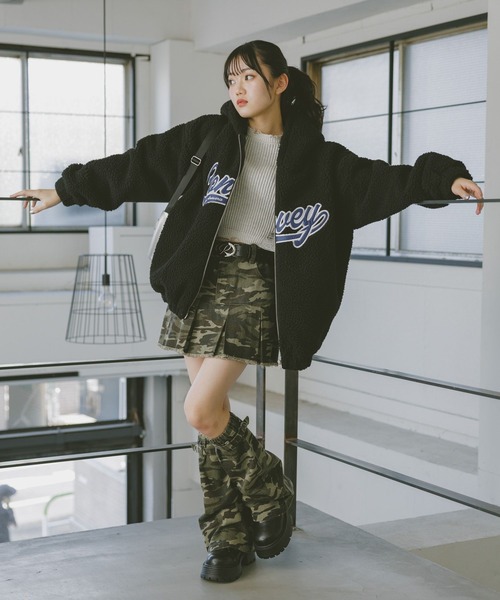 repipi armario(レピピ アルマリオ)の「ボアルーズフーディジャケット(ブルゾン・キッズ・ブラック/レオパード/カモフラージュ・MEDIUM/LARGE)」の9枚目の写真