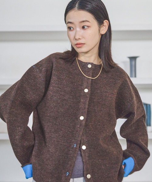 LAKOLE（ラコレ）の「7ゲージ配色ニットカーディガン / 637054（カーディガン/ボレロ・レディース・モカ/ブラウン/グレー/ブラック・FREE）」の22枚目の写真
