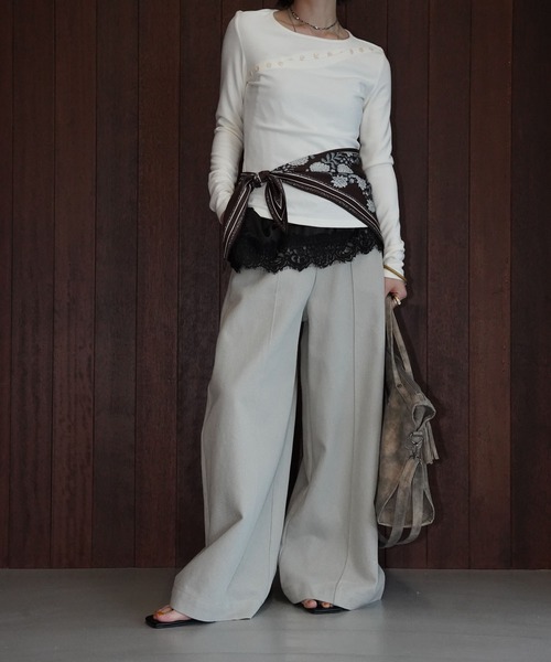 chuclla（チュクラ）の「アシンメトリーボタンライントップス chw26s024（Tシャツ/カットソー・レディース・ホワイト/ライトベージュ/ブラック・FREE）」の21枚目の写真