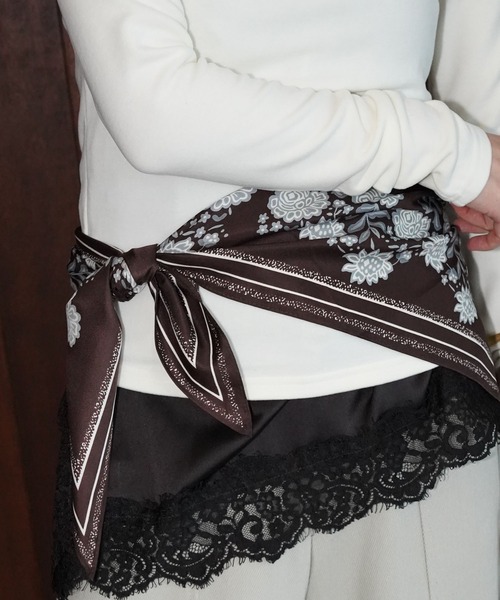 chuclla（チュクラ）の「アシンメトリーボタンライントップス chw26s024（Tシャツ/カットソー・レディース・ホワイト/ライトベージュ/ブラック・FREE）」の5枚目の写真