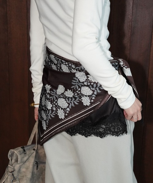 chuclla（チュクラ）の「アシンメトリーボタンライントップス chw26s024（Tシャツ/カットソー・レディース・ホワイト/ライトベージュ/ブラック・FREE）」の6枚目の写真