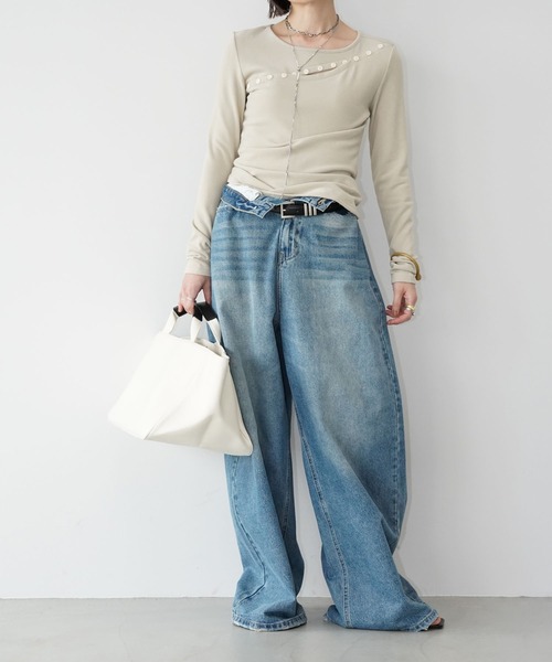 chuclla（チュクラ）の「アシンメトリーボタンライントップス chw26s024（Tシャツ/カットソー・レディース・ホワイト/ライトベージュ/ブラック・FREE）」の7枚目の写真