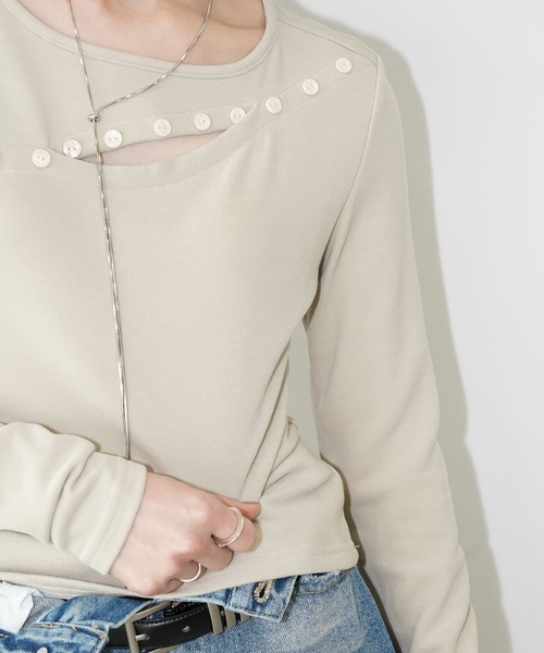 chuclla（チュクラ）の「アシンメトリーボタンライントップス chw26s024（Tシャツ/カットソー・レディース・ホワイト/ライトベージュ/ブラック・FREE）」の9枚目の写真