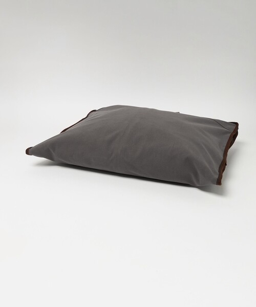 UNITED ARROWS(ユナイテッドアローズ)の「スエードライク ガーメント バッグ(スーツケース/キャリーバッグ・メンズ・ダークグレー/グレー系・FREE)」の7枚目の写真