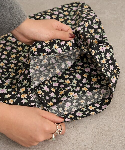 Omekashi（オメカシ）の「花柄トートバッグ（トートバッグ・レディース・ホワイト/ブラック・ONE SIZE）」の12枚目の写真