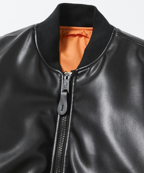 Alpha Industries（アルファインダストリーズ）の「ALPHA/アルファ 別注 LEATHERETTE MA-1（MA-1・メンズ・ブラック/ブラウン・X-LARGE/SMALL/X-SMALL/LARGE/XX-LARGE/MEDIUM）」の14枚目の写真