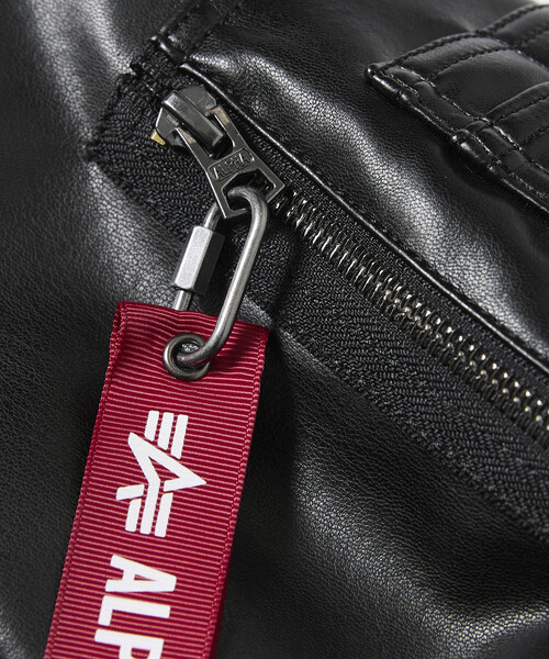 Alpha Industries（アルファインダストリーズ）の「ALPHA/アルファ 別注 LEATHERETTE MA-1（MA-1・メンズ・ブラック/ブラウン・X-LARGE/SMALL/X-SMALL/LARGE/XX-LARGE/MEDIUM）」の10枚目の写真