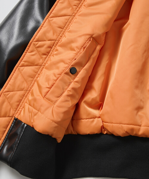 Alpha Industries（アルファインダストリーズ）の「ALPHA/アルファ 別注 LEATHERETTE MA-1（MA-1・メンズ・ブラック/ブラウン・X-LARGE/SMALL/X-SMALL/LARGE/XX-LARGE/MEDIUM）」の6枚目の写真