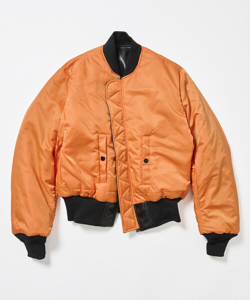 Alpha Industries（アルファインダストリーズ）の「ALPHA/アルファ 別注 LEATHERETTE MA-1（MA-1・メンズ・ブラック/ブラウン・X-LARGE/SMALL/X-SMALL/LARGE/XX-LARGE/MEDIUM）」の4枚目の写真