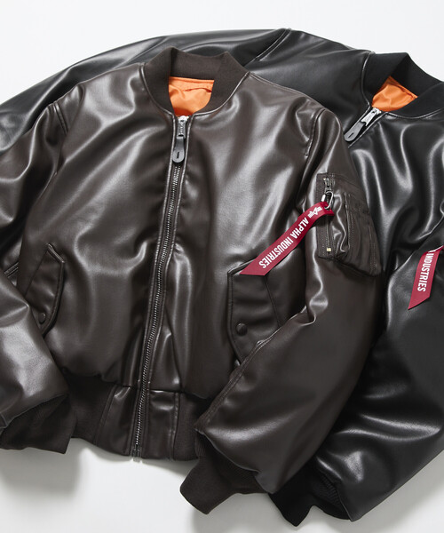 Alpha Industries（アルファインダストリーズ）の「ALPHA/アルファ 別注 LEATHERETTE MA-1（MA-1・メンズ・ブラック/ブラウン・X-LARGE/SMALL/X-SMALL/LARGE/XX-LARGE/MEDIUM）」の3枚目の写真