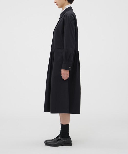 MARGARET HOWELL（マーガレットハウエル）の「COTTON SILK PLAINWEAVE DRESS（ワンピース・レディース・ネイビー系1・2/1）」の2枚目の写真