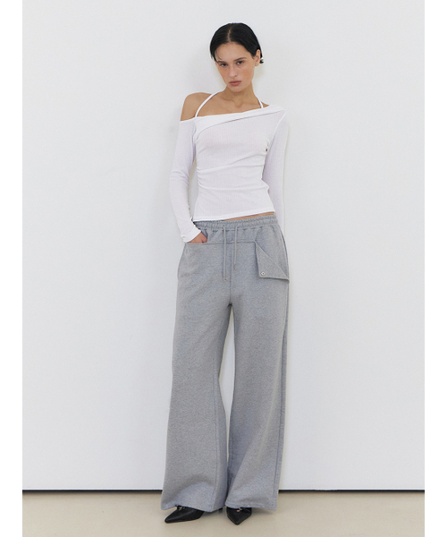 ETMON(エトモン)の「Twisted Halter T-Shirt, Ivory(Tシャツ/カットソー・レディース・その他・FREE)」の3枚目の写真