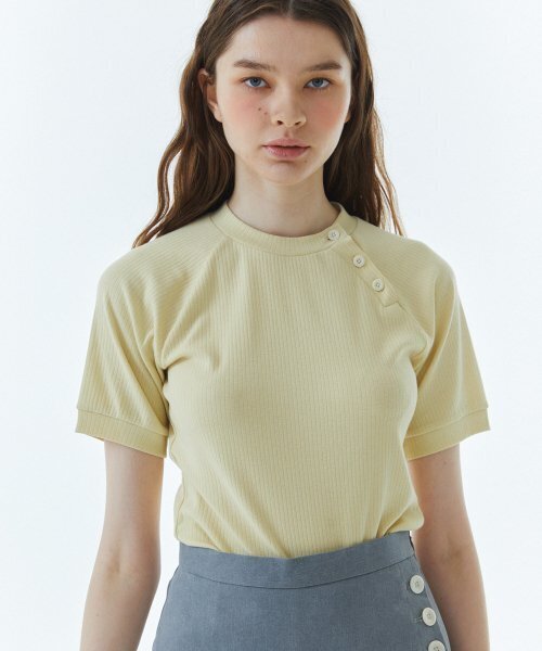 RAVEROUS(レイバーロス)の「RVS ボタン ラグランTシャツ イエロー(Tシャツ/カットソー・レディース・その他・1)」の1枚目の写真
